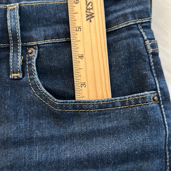 Levi’s 724 dark wash HIGH RISE STRAIGHT WOMEN'S JEANS, size 29 - Picture 9 of 9